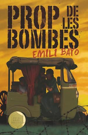 PROP DE LES BOMBES | 9788466147460 | BAYO,EMILI | Libreria Geli - Librería Online de Girona - Comprar libros en catalán y castellano