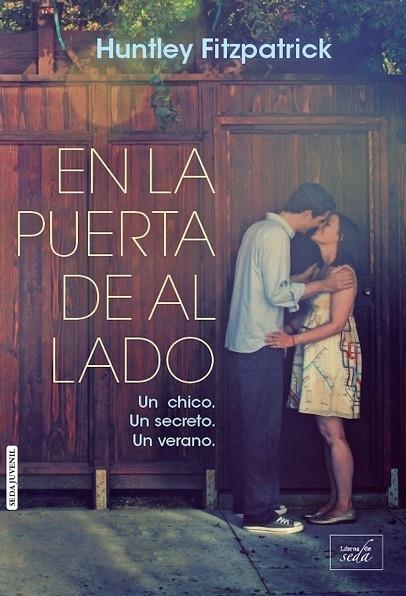 EN LA PUERTA DE AL LADO | 9788415854845 | FITZPATRICK,HUNTLEY | Libreria Geli - Librería Online de Girona - Comprar libros en catalán y castellano