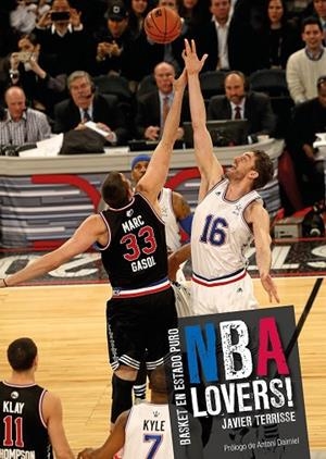 NBA LOVERS!BASKET EN ESTADO PURO  | 9788494418365 | TERRISSE,JAVIER/DAIMIEL,ANTONI | Libreria Geli - Librería Online de Girona - Comprar libros en catalán y castellano
