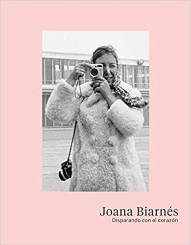 JOANA BIARNÉS.DISPARANDO CON EL CORAZÓN | 9788417056087 | BIARNÉS,JOANA | Llibreria Geli - Llibreria Online de Girona - Comprar llibres en català i castellà
