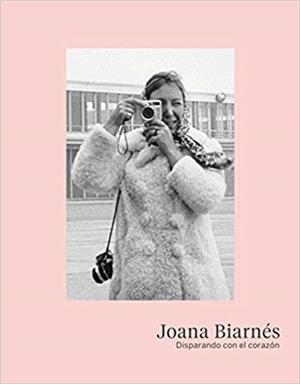 JOANA BIARNÉS.DISPARANDO CON EL CORAZÓN | 9788417056087 | BIARNÉS,JOANA | Libreria Geli - Librería Online de Girona - Comprar libros en catalán y castellano
