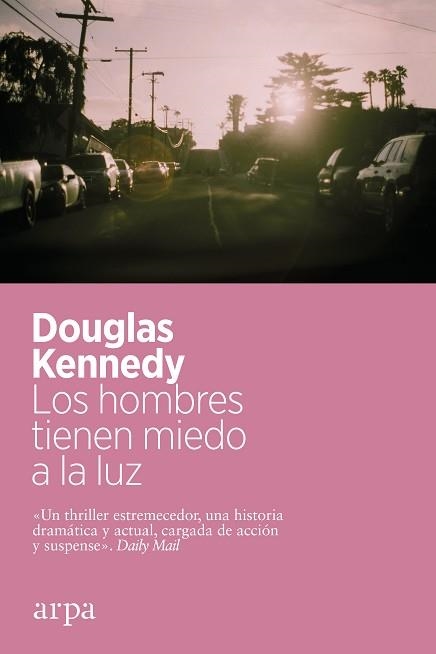 LOS HOMBRES TIENEN MIEDO A LA LUZ | 9788418741463 | KENNEDY,DOUGLAS | Libreria Geli - Librería Online de Girona - Comprar libros en catalán y castellano