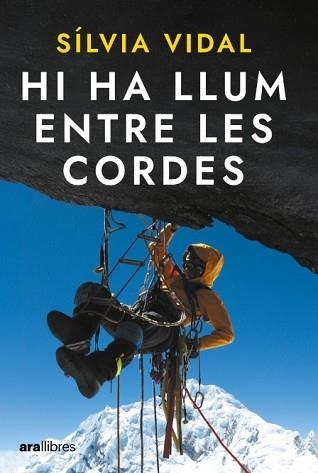 HI HA LLUM ENTRE LES CORDES | 9788411731270 | VIDAL MARTÍ, SÍLVIA | Libreria Geli - Librería Online de Girona - Comprar libros en catalán y castellano